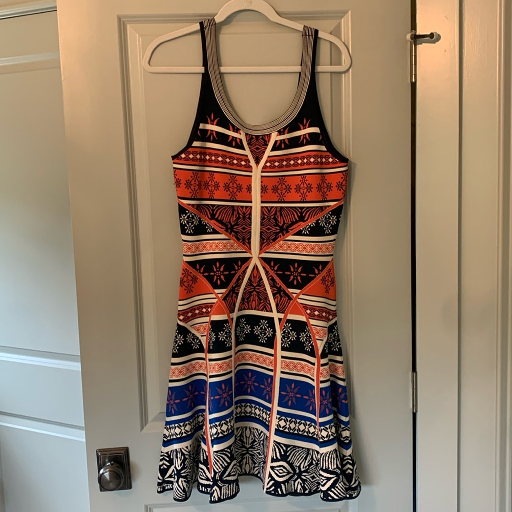 Diane Von Furtensburg sweater dress size M